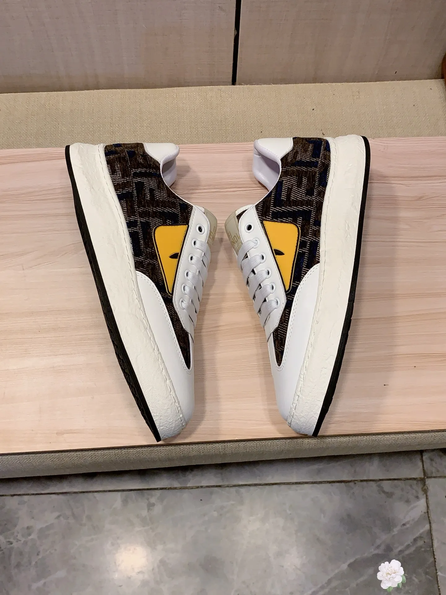 Men's men's shoes 💰420💰💰🎩🎩[Lightning][Lightning] "FENDI*" The latest and most popular casual shoes, top brand [Seduce] luxury ~ purchasing agent, top quality ~. [Strong] The upper is made of imported breathable cowhide with fabric material ➕ Breathable sheepskin feet (•) and fine workmanship. The original stylish and stylish soft rubber wear-resistant and non-slip outsole is light and comfortable on the feet. The real thing looks better when photographed in person. No. 122: code: 38-44, 5️⃣ colors selected